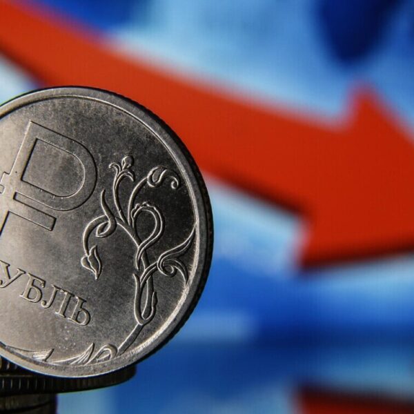 росія свідомо послаблює рубль, щоб наповнити бюджет — Мінфін