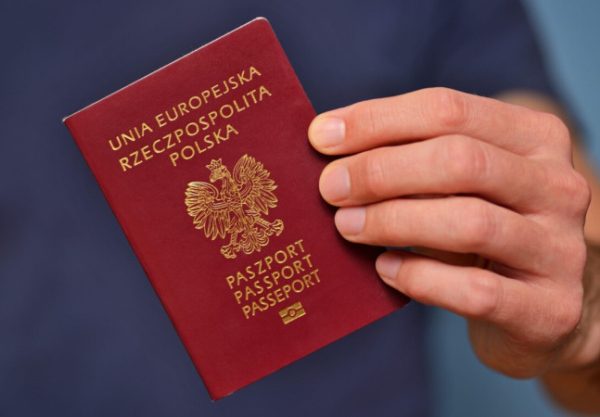 Більшість українців у Польщі вже не планують повертатися: що показало нове дослідження — Мінфін