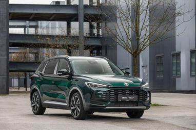 ТОП-10 нових кросоверів із автоматом до $25 000