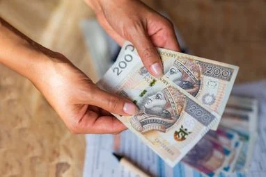Скільки коштів потрібно для комфортного життя в Польщі