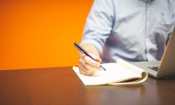 Нестача кадрів на 1-му місці серед перешкод для бізнесу, найбільше на це скаржиться хімпром – опитування