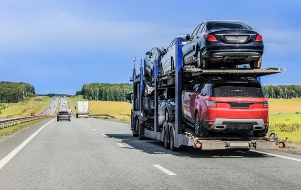 Бензинові автомобілі у липні знову стали найпопулярнішим типом двигуна на українському ринку нових легковиків.