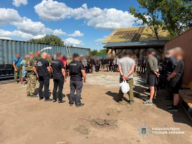 Під час обшуку на об’єкті виявили близько 83 військовослужбовців, які виконували будівельні роботи.
