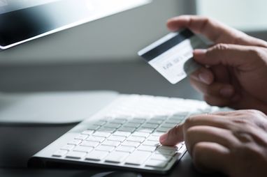 Нові ліміти банків: кому заблокують картки та перекази вже у серпні