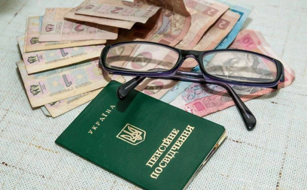 Після виходу на пенсію багато українців продовжують працювати офіційно.