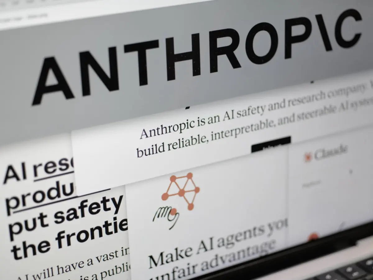 Компанія Anthropic повідомила, що запроваджує водяні знаки для текстів, які генеруватимуть майбутні версії Claude.