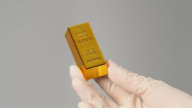 <i>У межах установленого обсягу українцям також дозволили купувати безготівкові банківські метали</i>