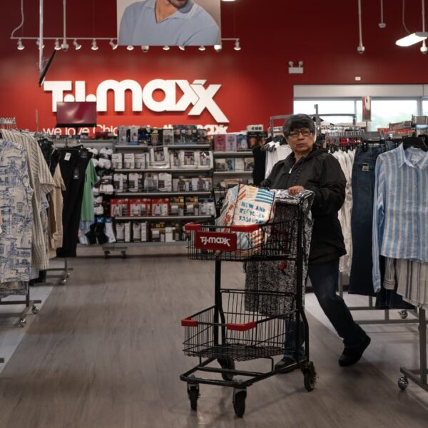 Cramer: TJX впевнено, Meta під тиском перед звітами