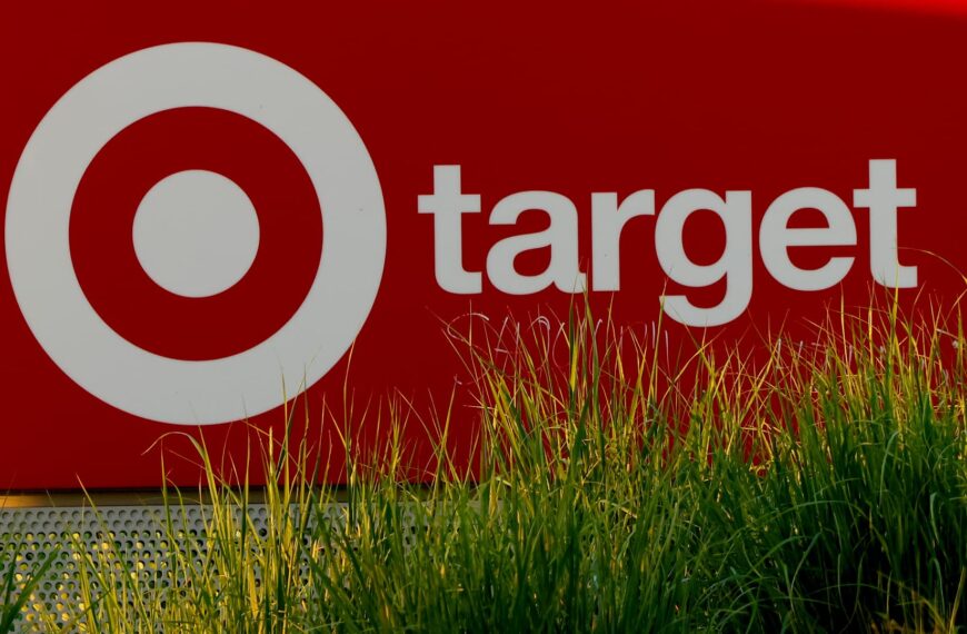Target: купуйте на спаді, бо відродження триває