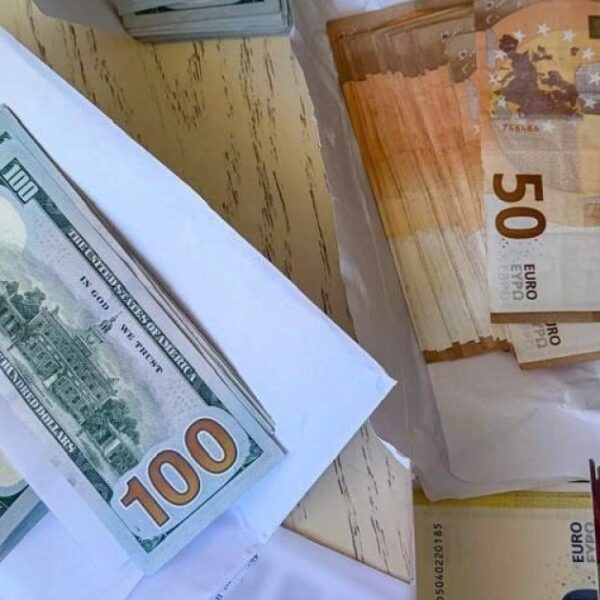 Посадовців податкової викрили на вимаганні хабарів від бізнесу — Delo.ua
