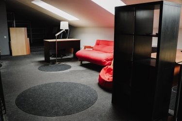 Фото 7 — У центрі Києва продають офіс російського пропагандиста: яка ціна (ФОТО)