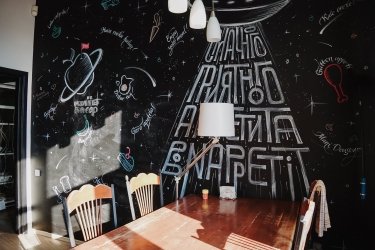 Фото 2 — У центрі Києва продають офіс російського пропагандиста: яка ціна (ФОТО)